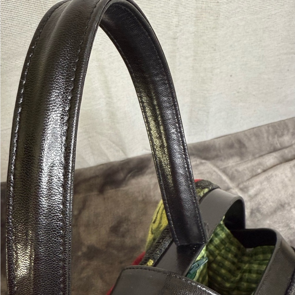 Isabella Fiore Embroidered/Sequined Rose Shoulder/Black Floral Handbag - Picture 13 of 13